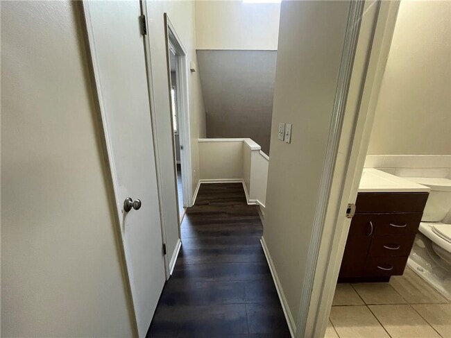 Building Photo - 1002 Parkaire Crossing