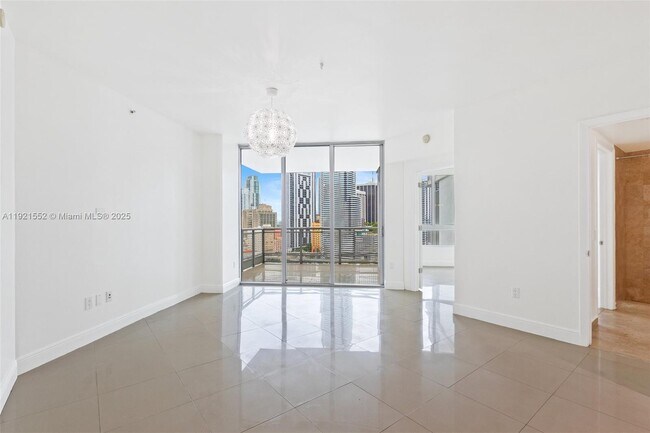 Building Photo - 350 S Miami Ave