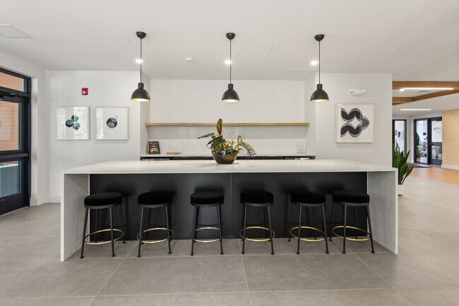 Building Photo - Courtyard Calm Meets City Convenience – 1B...