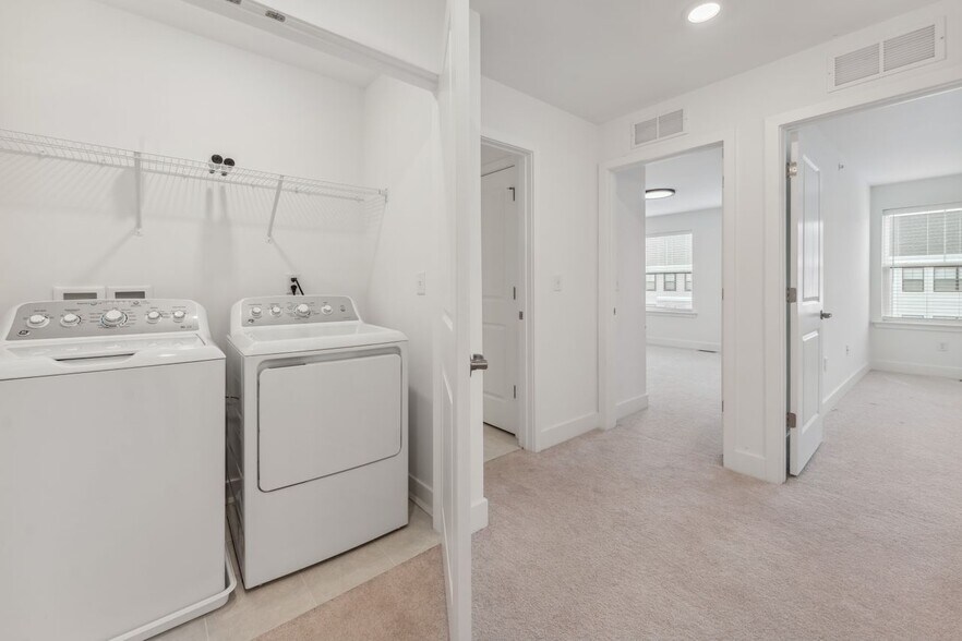 Building Photo - 46 Mariveles Way