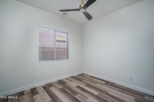 Building Photo - 4609 E Pinnacle Vista Dr