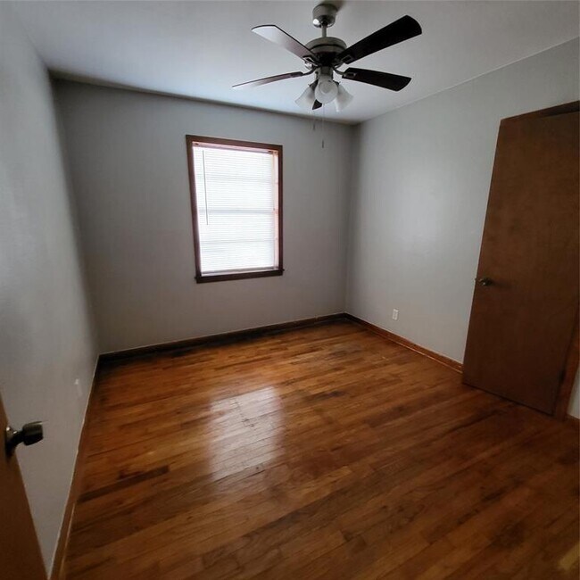 Building Photo - 1812 14th St