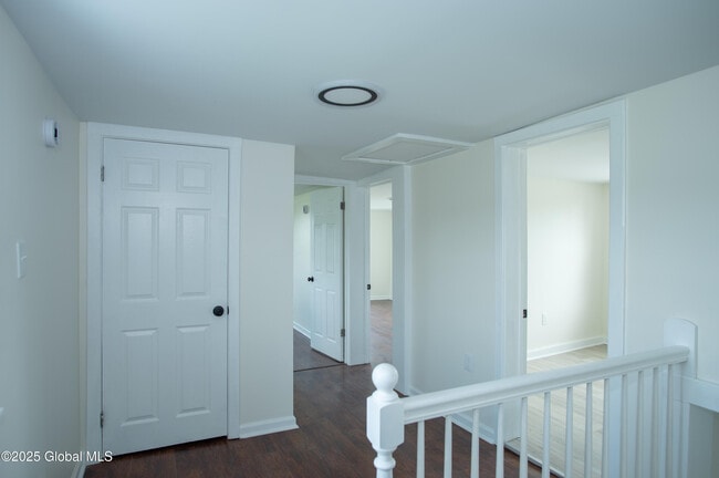 Building Photo - 798 NY-29