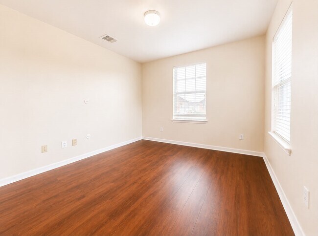 Building Photo - 13119 Stratford Skies Ln