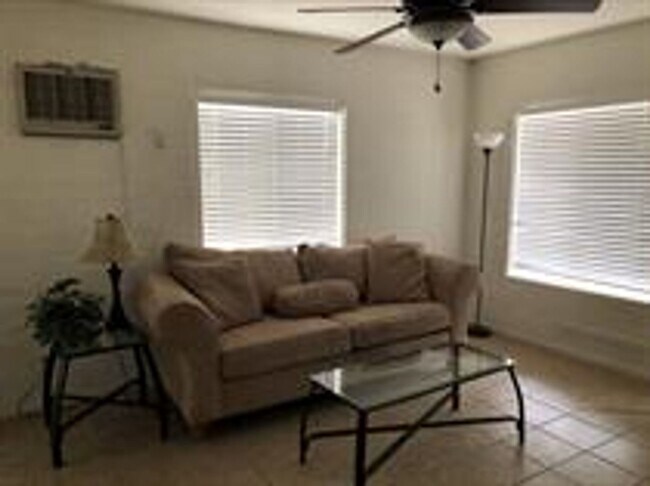 Building Photo - 7153 Elm Ave