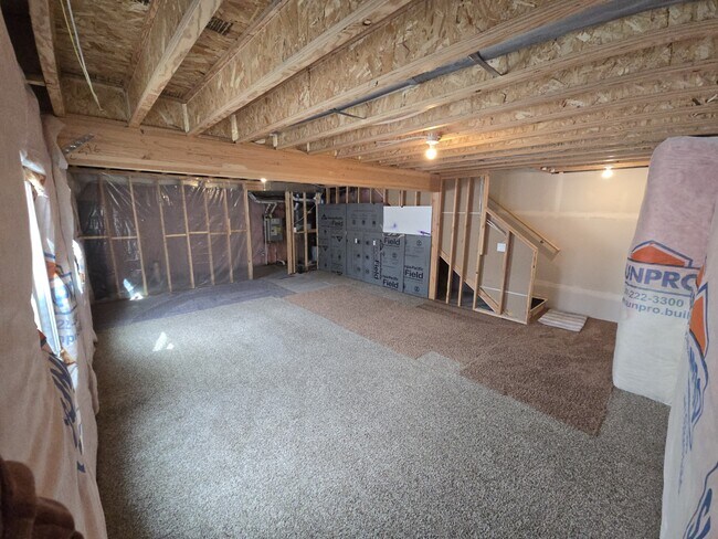 Building Photo - 754 E 950 N