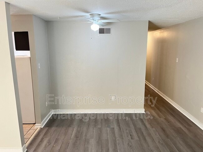 Building Photo - 1355 Garden Rd