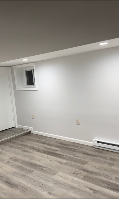 Building Photo - 285 Pearsall Ave