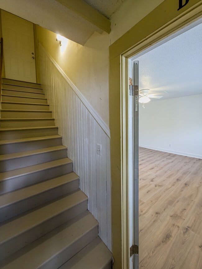 Building Photo - 1608 Central Ave