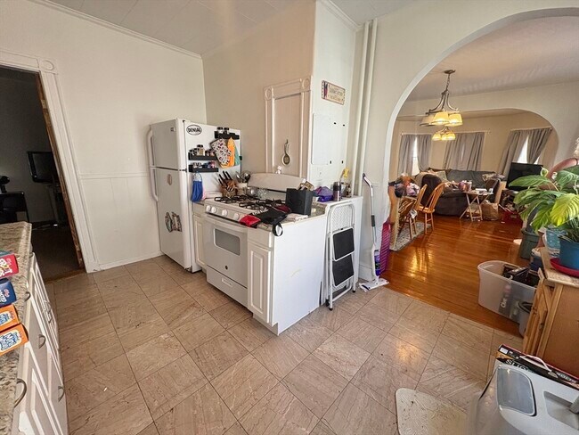 Building Photo - 51 Cypress St