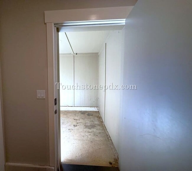 Building Photo - Modern Open Concept 3 Bedroom Home with Balcony and Attached Garage