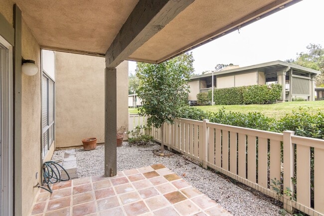 Building Photo - Cozy 2 BED/1 BATH in Exclusive 55+ Senior ...