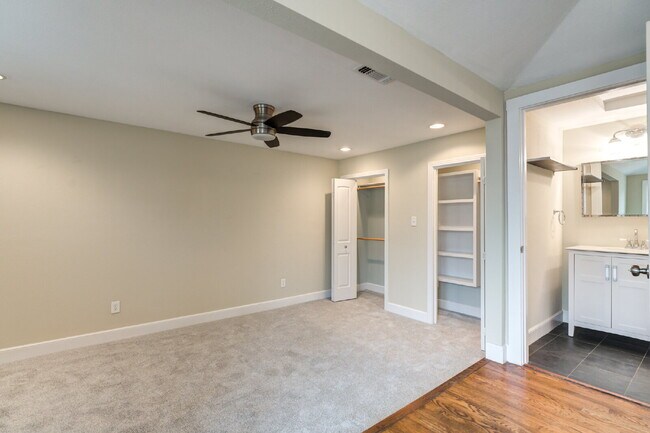 Building Photo - Tech Terrace Pre-lease!!