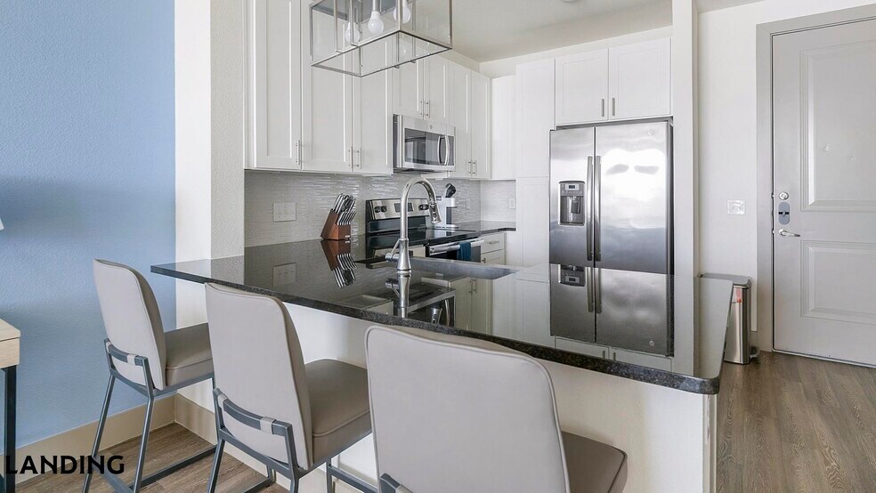 Building Photo - 300 Enclave Dr