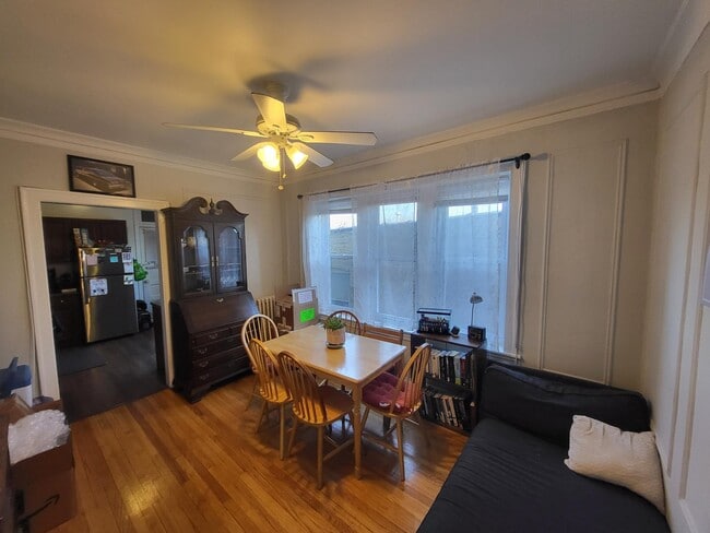 Building Photo - 5428-5430 N Kimball