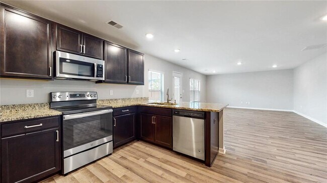 Building Photo - 2327 Burnett Ln