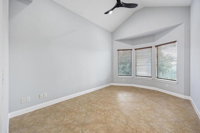 Building Photo - 17813 Kingfisher Ridge Dr