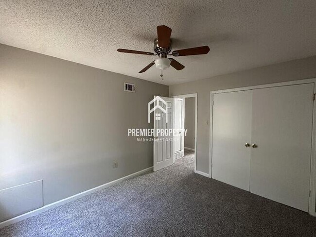 Building Photo - 2533 Richwood St