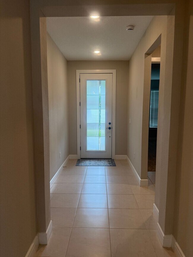 Building Photo - Lakeview Living with Bonus Flex Space & Resort-Style Amenities