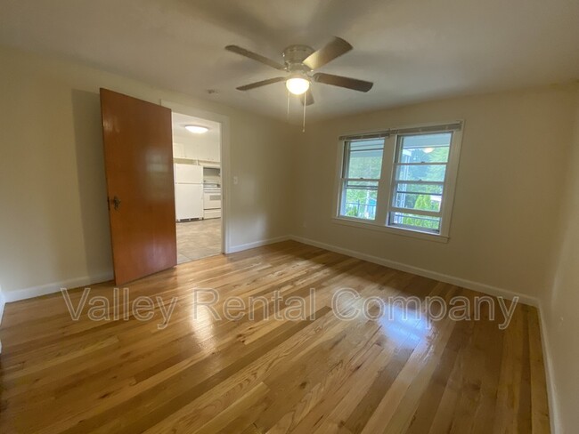 Building Photo - 70 Lyman St