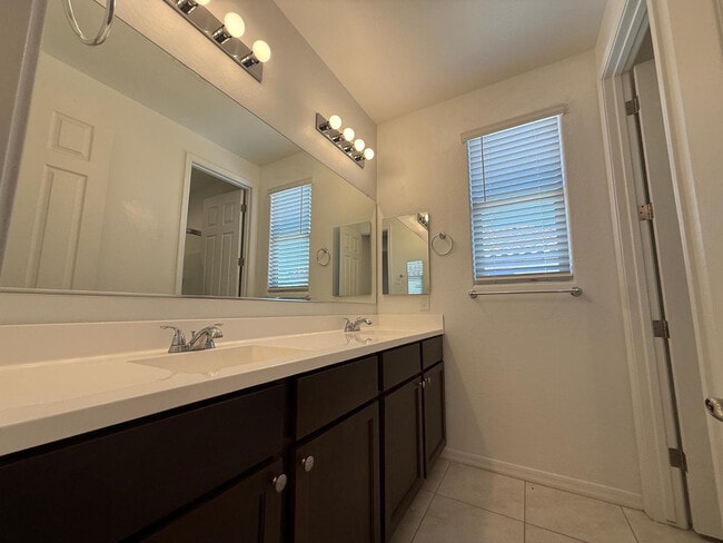 Building Photo - 15744 W Jefferson St