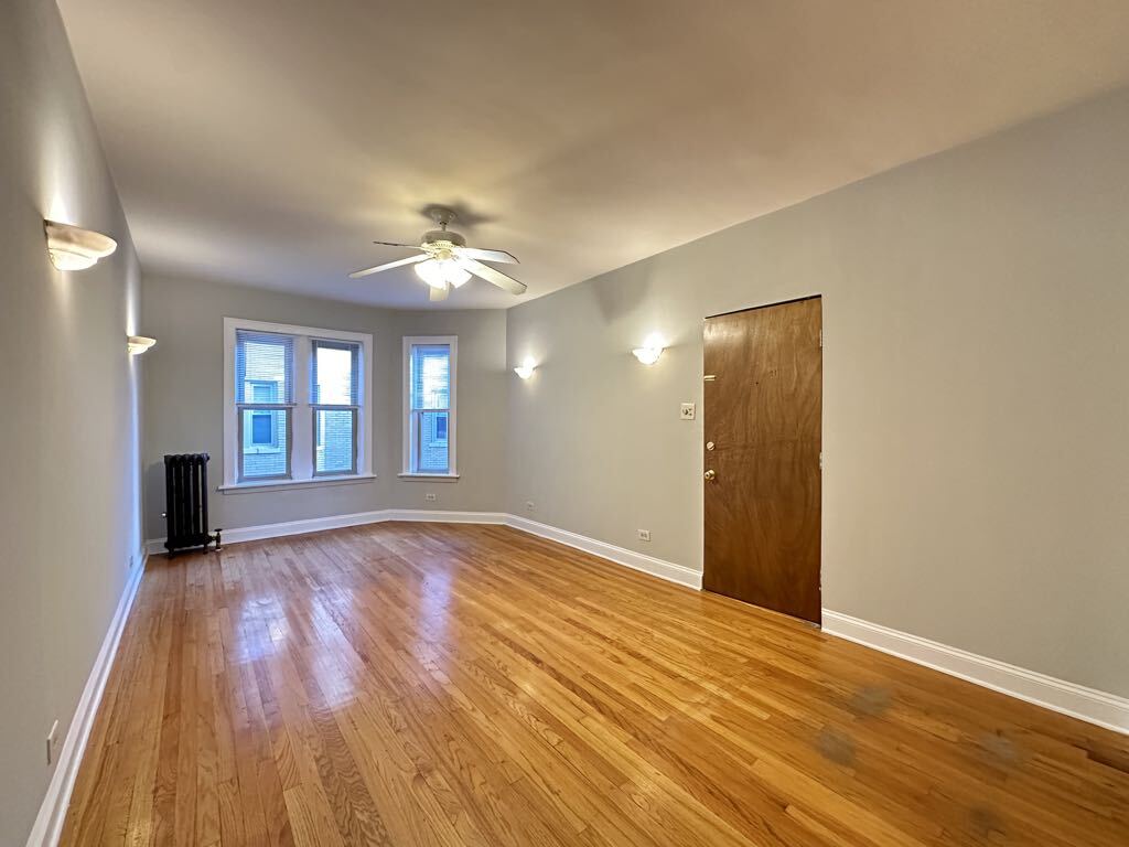 Building Photo - 4041 N Paulina St