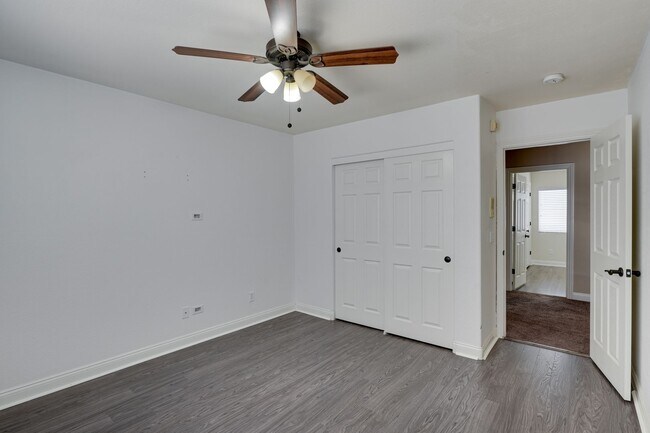 Building Photo - 4-Bedroom Home with Heated Pool & Spa