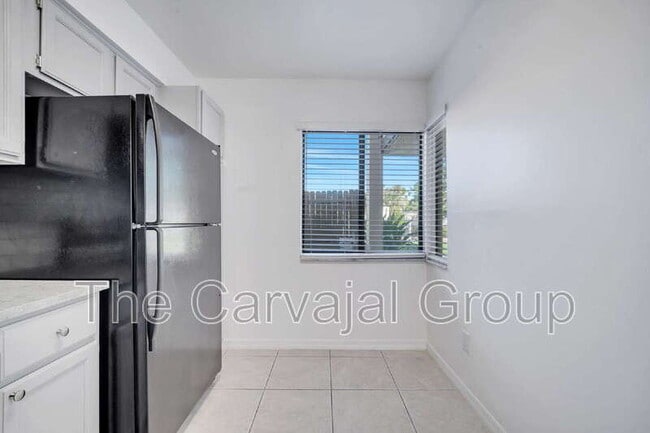 Building Photo - 2404 Gallery View Dr