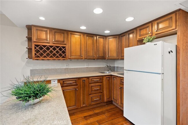 Building Photo - 24055 Paseo Del Lago W