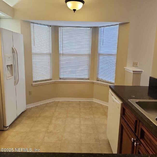 Building Photo - 2210 Captain Kidd Dr