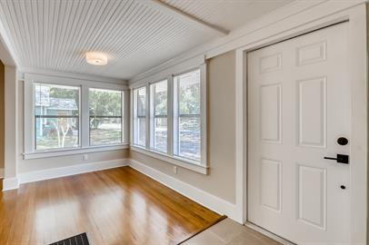 Building Photo - Renovated 4 bedroom, historic home close to downtown!