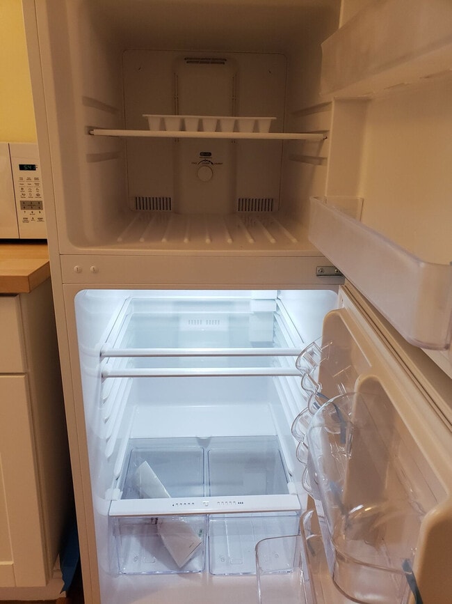 Building Photo - 59 Dartmouth Ave