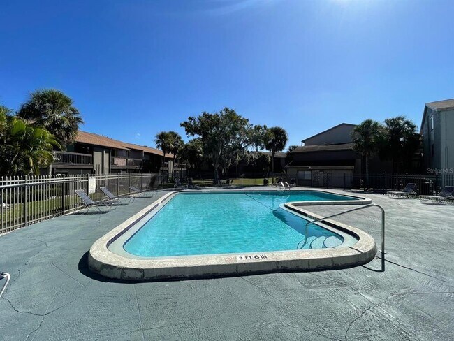 Building Photo - 6346 Newtown Cir