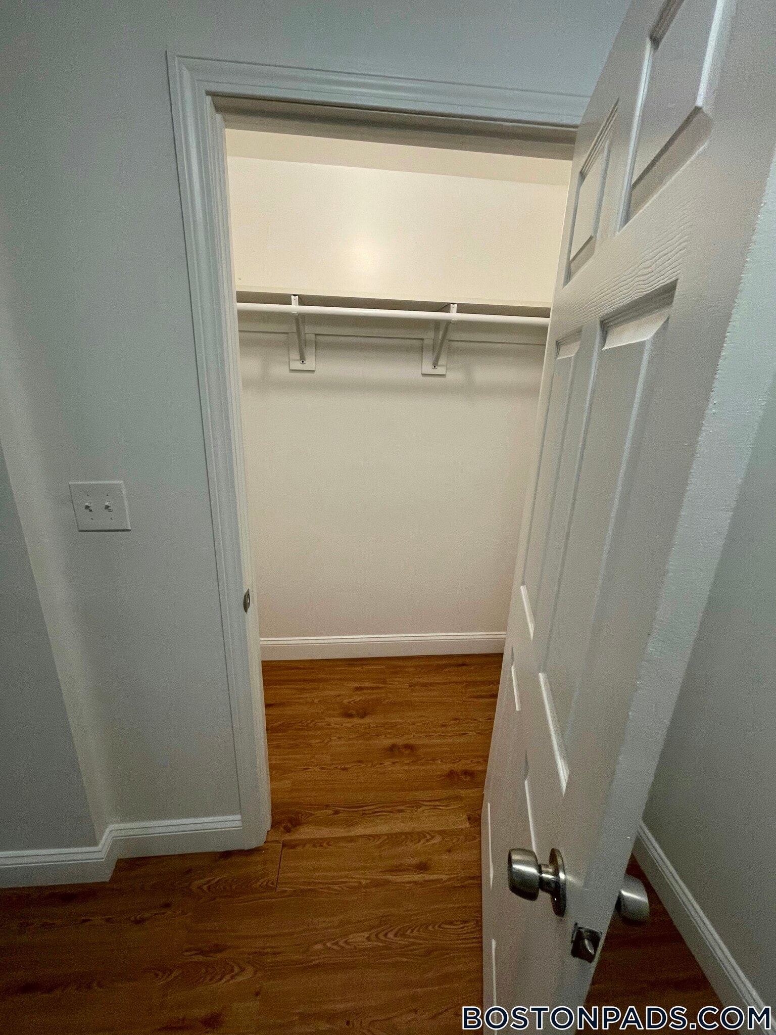 Building Photo - 149 Park Dr