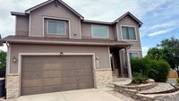 Building Photo - GOURMET KITCHEN-D20-6 BEDROOMS