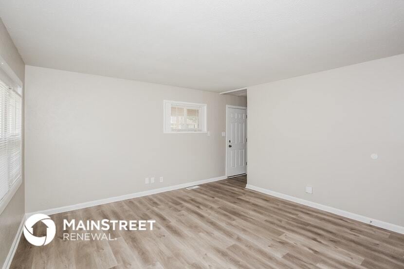 Building Photo - 4955 Katherine Dr