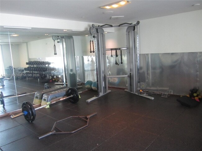 Building Photo - 325 S Biscayne Blvd