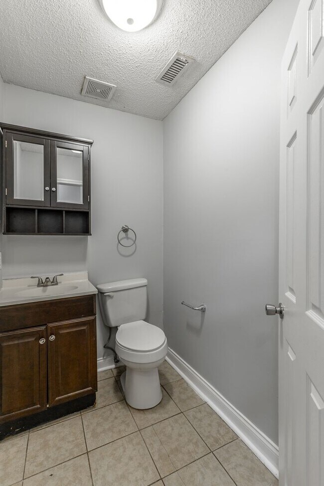 Building Photo - 6874 Beulah Dr