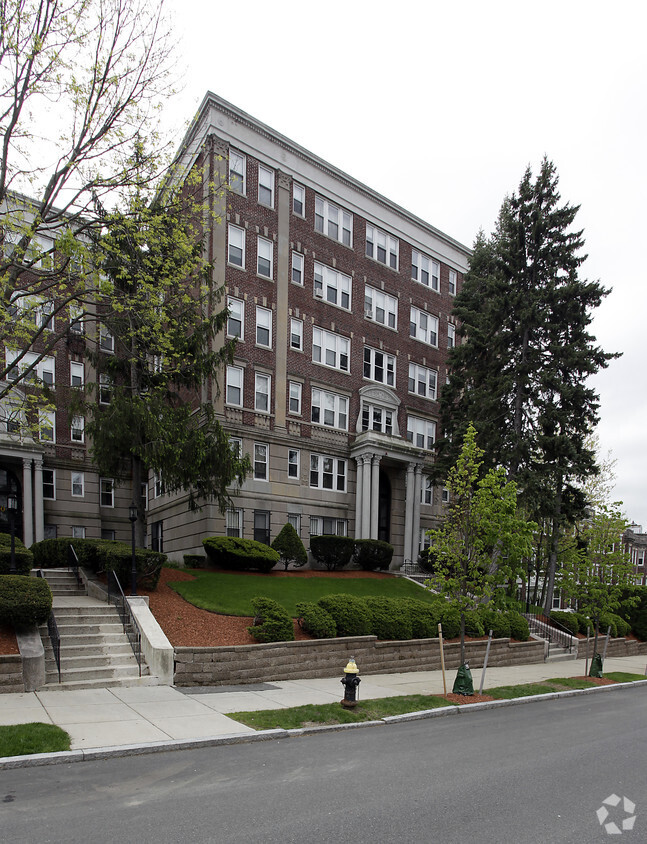Building Photo - 1762 Commonwealth Ave