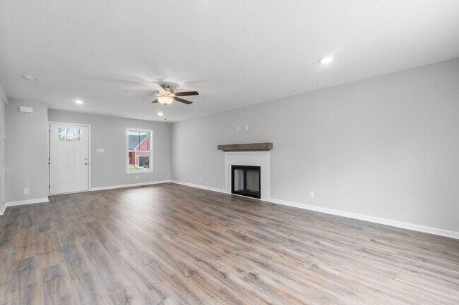 Building Photo - 1162 Old Charlotte Trace