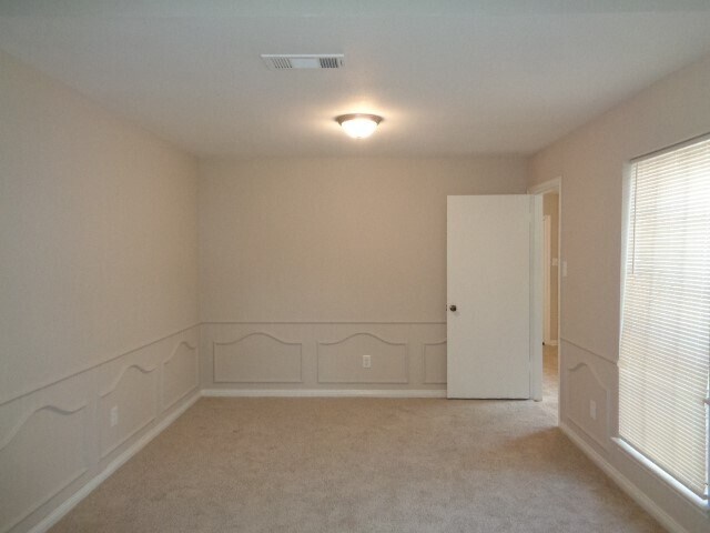 Building Photo - 12607 Big Stone Dr