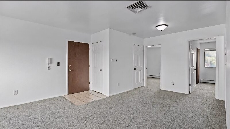 Building Photo - 1140 Walnut Ave