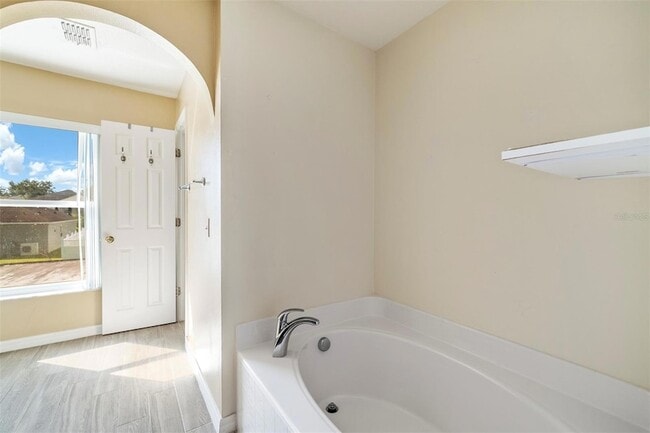 Building Photo - 420 Blake Ave