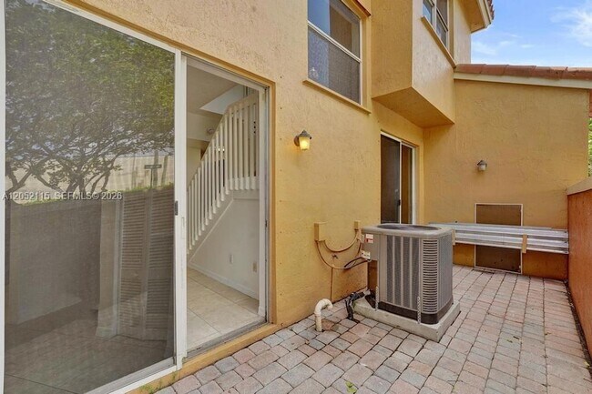 Building Photo - 2316 Coral Reef Ct