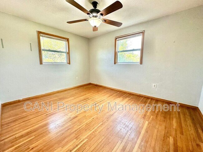 Building Photo - 575 E Compton Ct