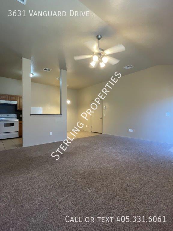 Building Photo - 3631 Vanguard Dr