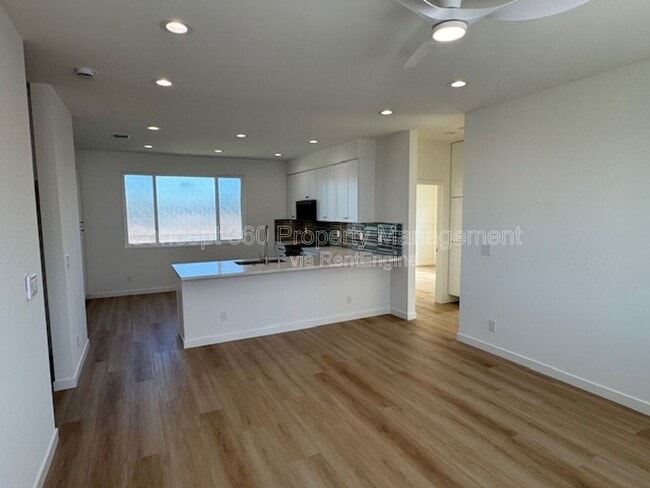 Building Photo - 6170 Briercrest Ave