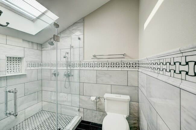 Building Photo - 4732 Post Oak Timber Dr