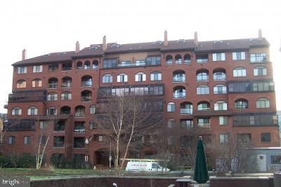 Building Photo - 1029 N Stuart St