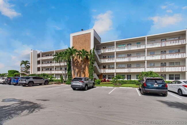 Building Photo - 4028 Hythe B